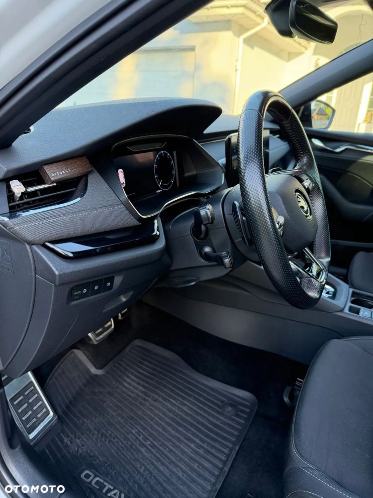 Skoda Octavia 2.0 TDI 4x4 Style DSG - 19