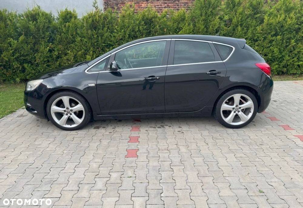 Opel Astra 1.4 Turbo Cosmo - 3