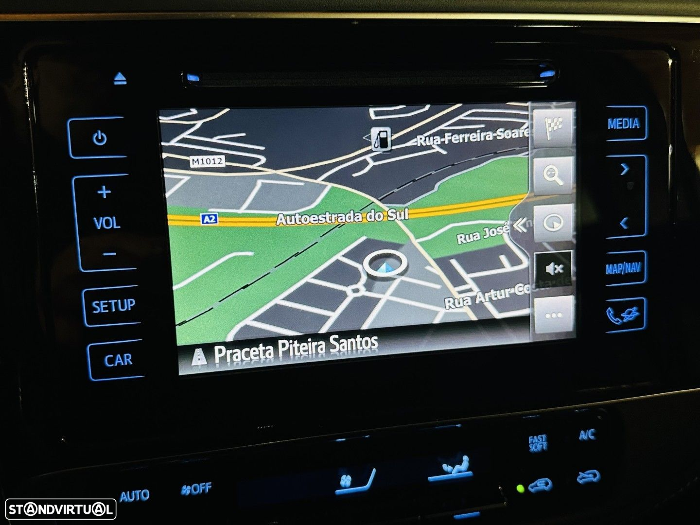 Toyota Auris Touring Sports 1.8 HSD Comfort +P.Sport+Navi - 10