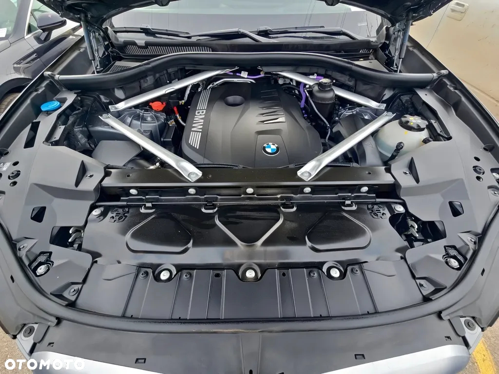 BMW X5 xDrive40i - 12