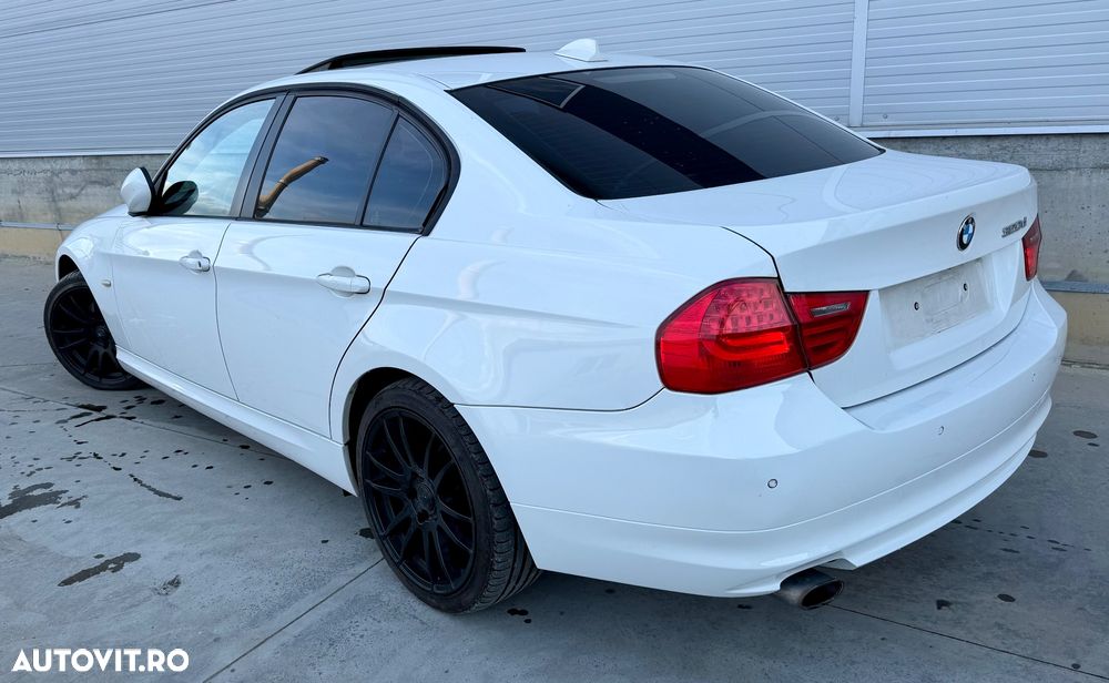 BMW Seria 3 320d DPF Aut. Edition Exclusive - 23