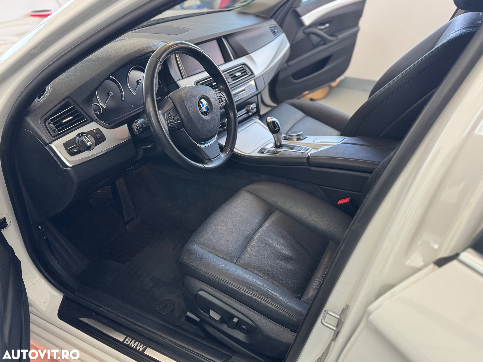 BMW Seria 5 520d xDrive Touring Aut. - 5
