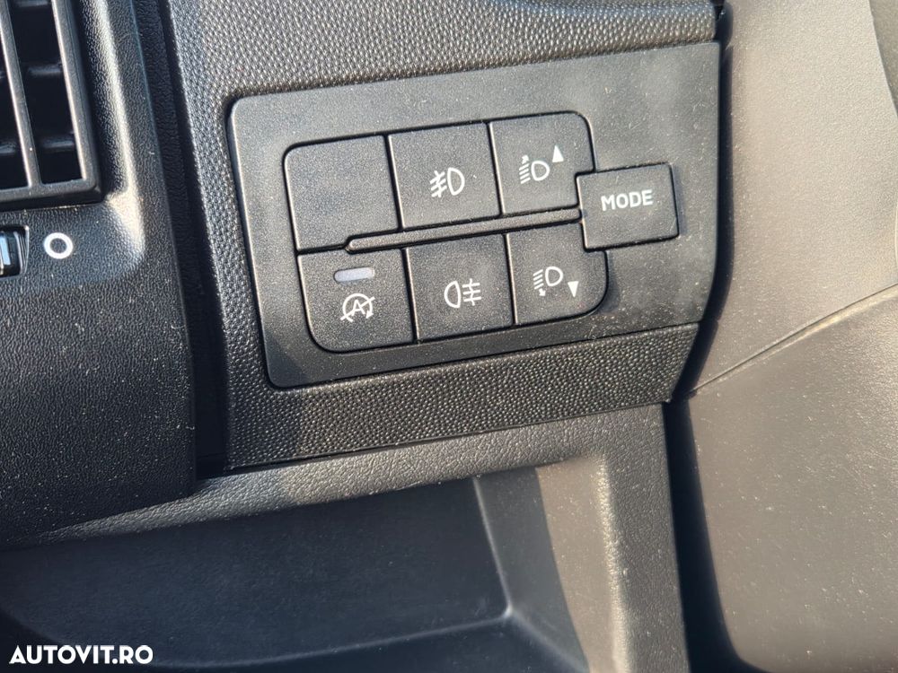 Peugeot Boxer L4H2 Premium Edition - 28