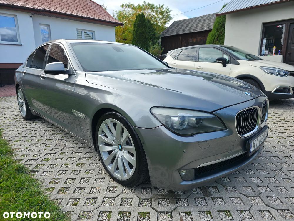 BMW Seria 7 740i - 14