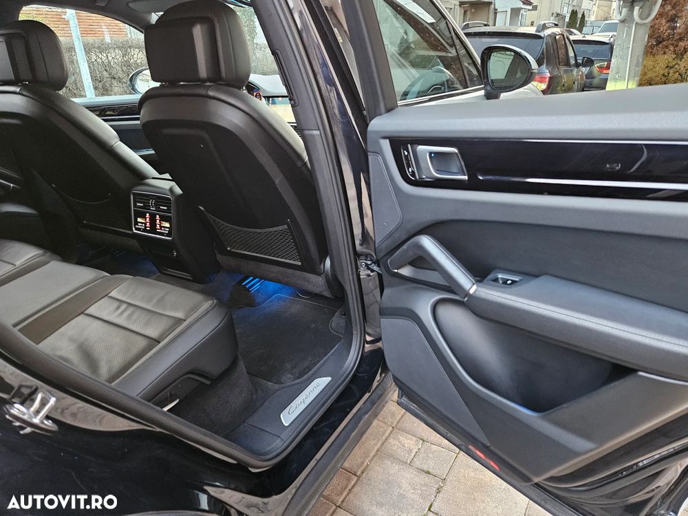 Porsche Cayenne Tiptronic S - 24