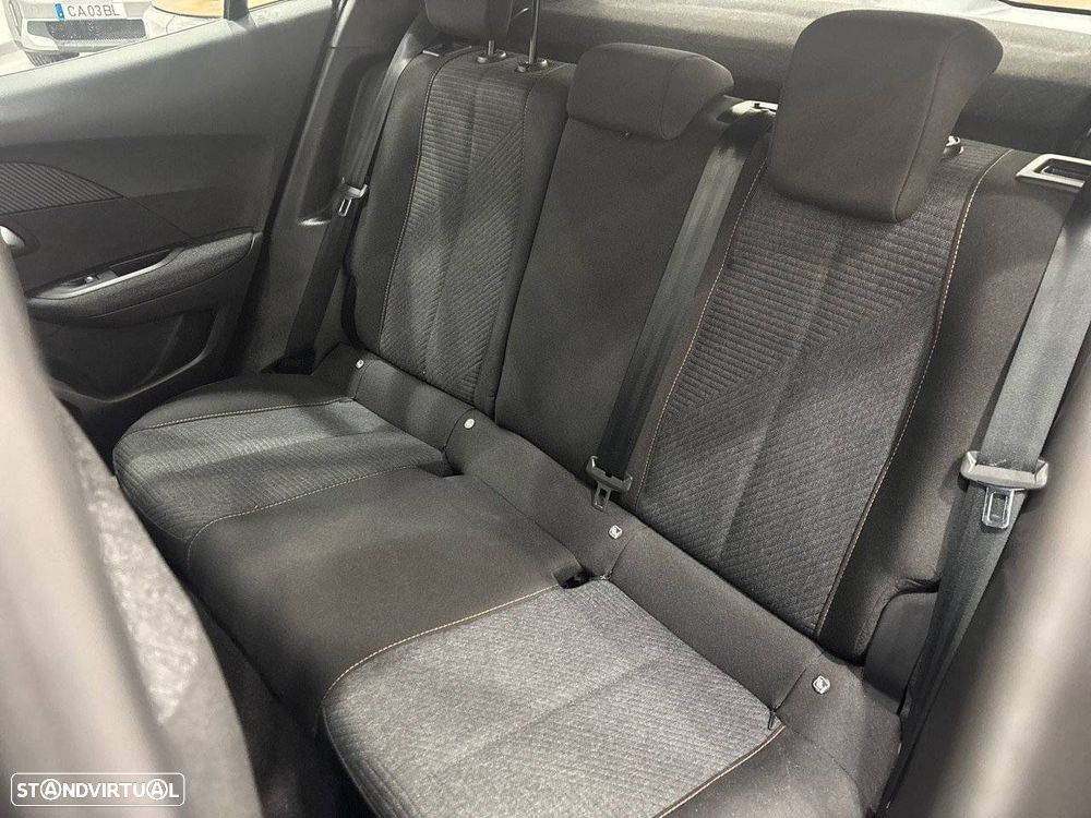 Peugeot 2008 1.2 PureTech Active - 10