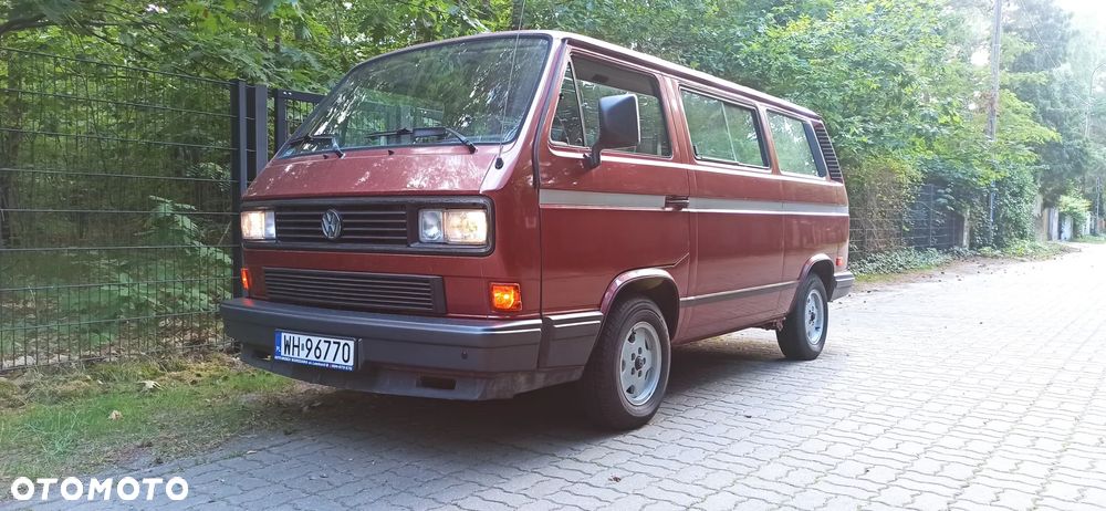 Volkswagen Transporter - 1