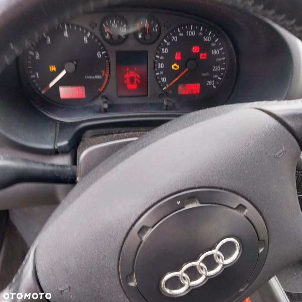 Audi A3 Sportback - 4