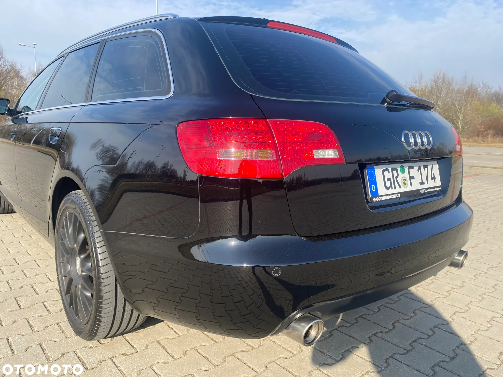 Audi A6 Avant 2.4 - 12