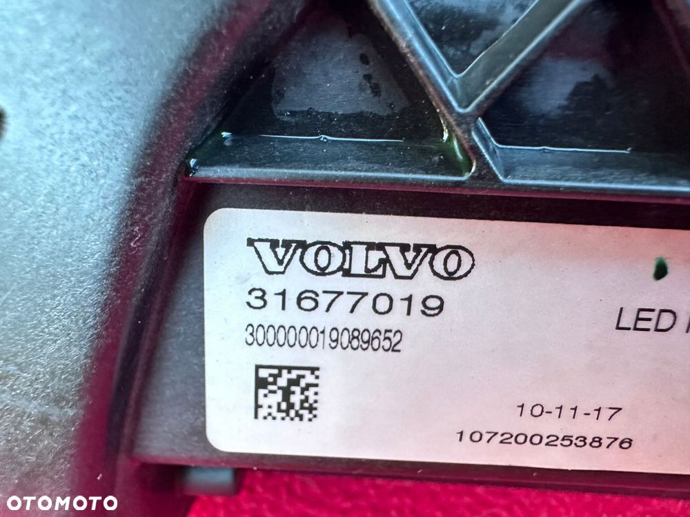 volvo xc40 v40 lampa full led prawa - 13