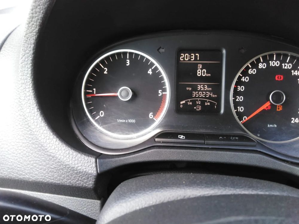 Volkswagen Amarok - 17