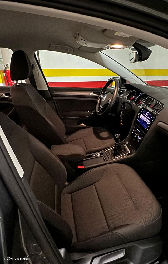 VW Golf - 6