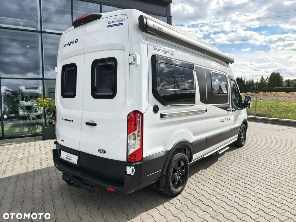 Sunlight Cliff 4x4 590 Ford z Napędem AWD 4x4 - 6