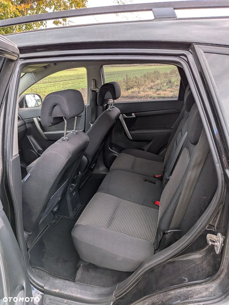 Chevrolet Captiva 2.4 LS 5os - 12