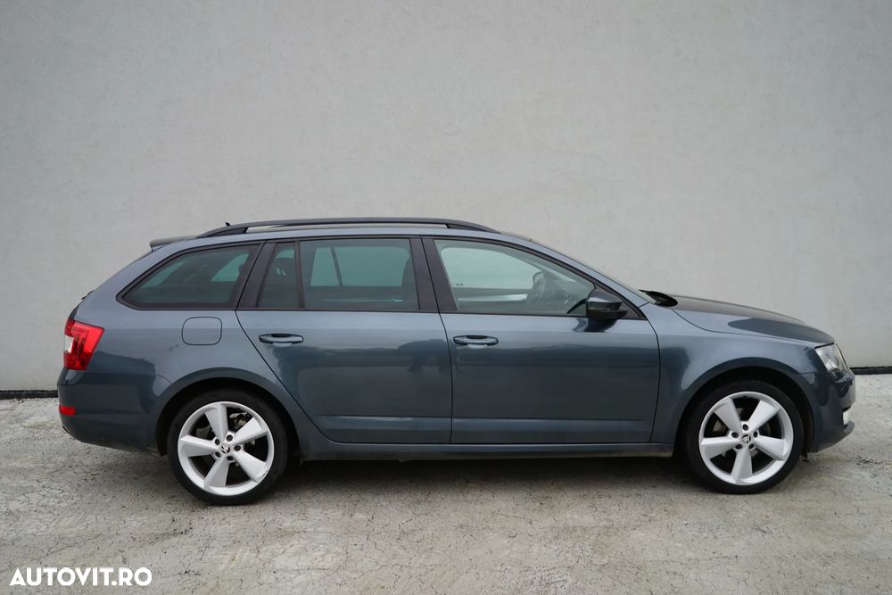 Skoda Octavia 2.0 TDI DSG Style - 7