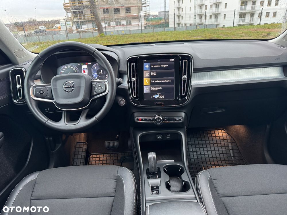 Volvo XC 40 D3 SCR Momentum - 21
