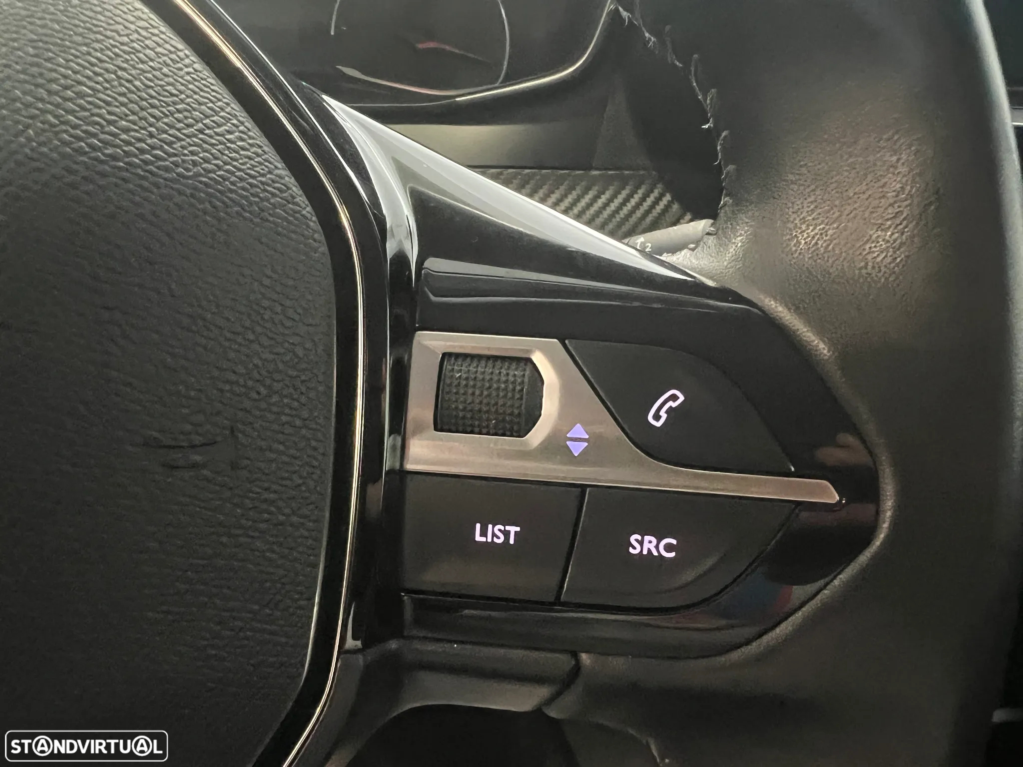 Peugeot 208 1.2 PureTech Active Pack - 4