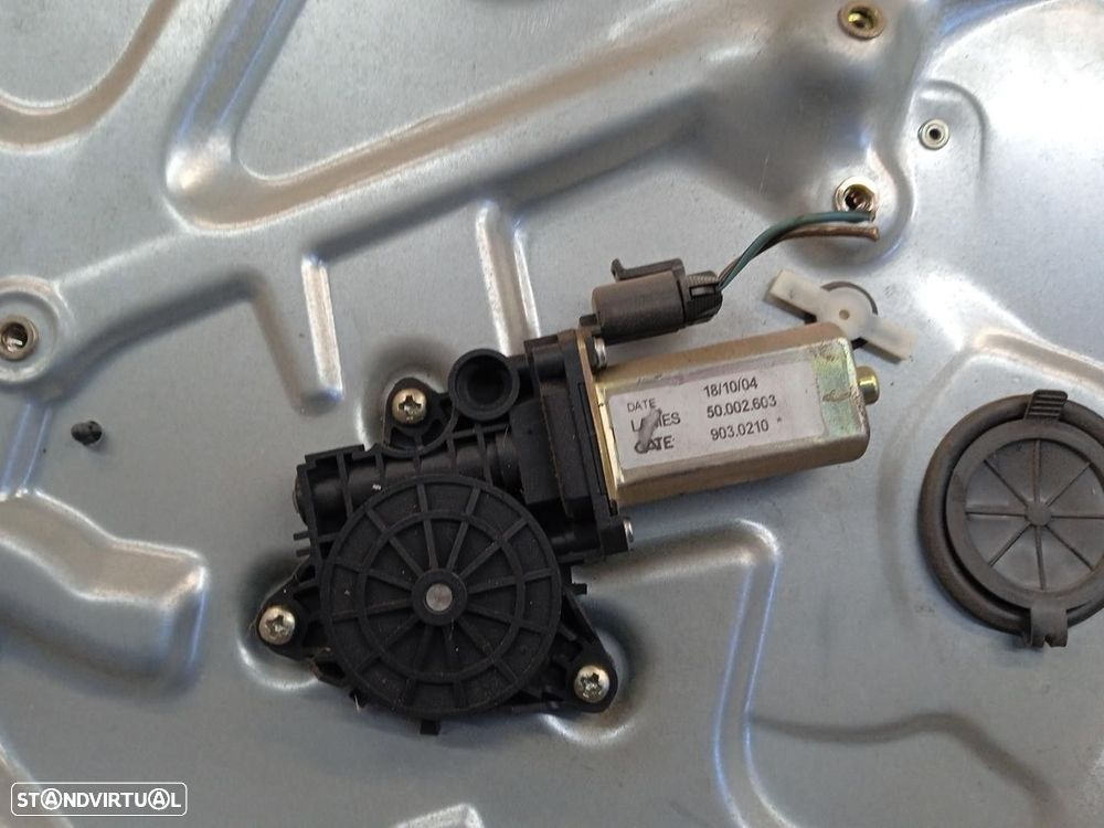 ELEVADOR DE VIDRO FRONTAL ESQUERDO FIAT STILO 2005 -517452780 - 2