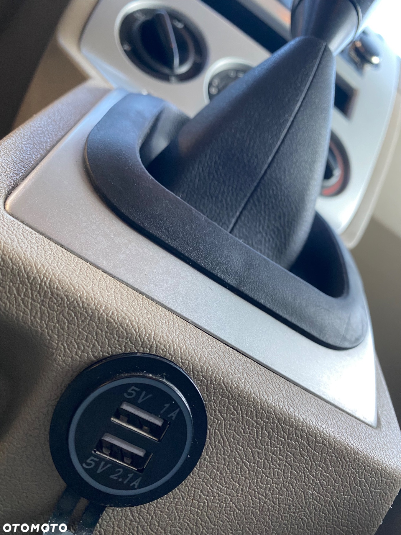 Dodge Caliber - 20