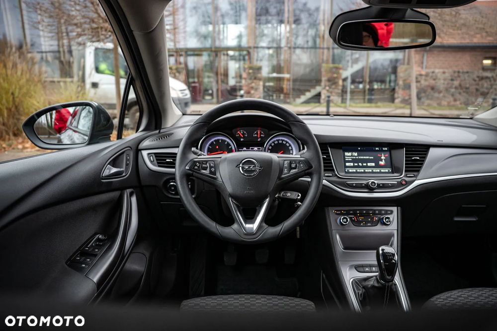 Opel Astra 1.4 Turbo Edition - 17