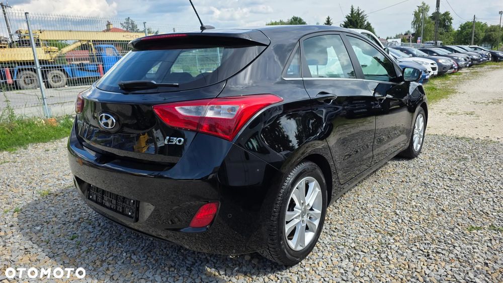 Hyundai i30 1.4 Fifa World Cup Edition - 6