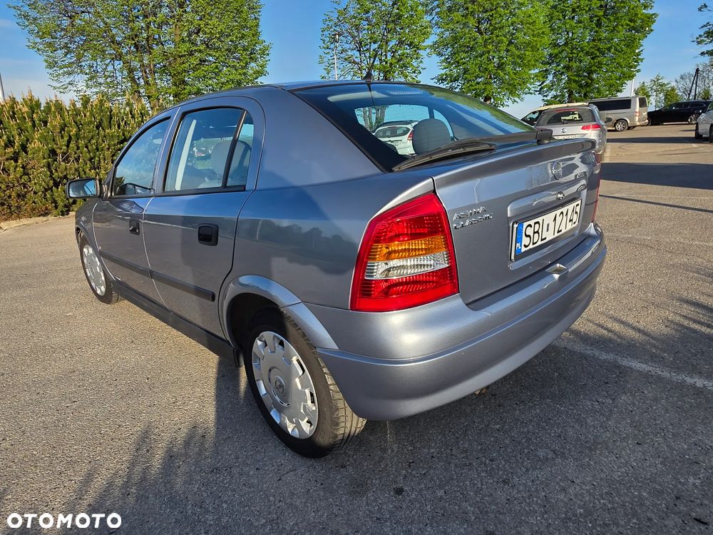 Opel Astra 1.4 - 7