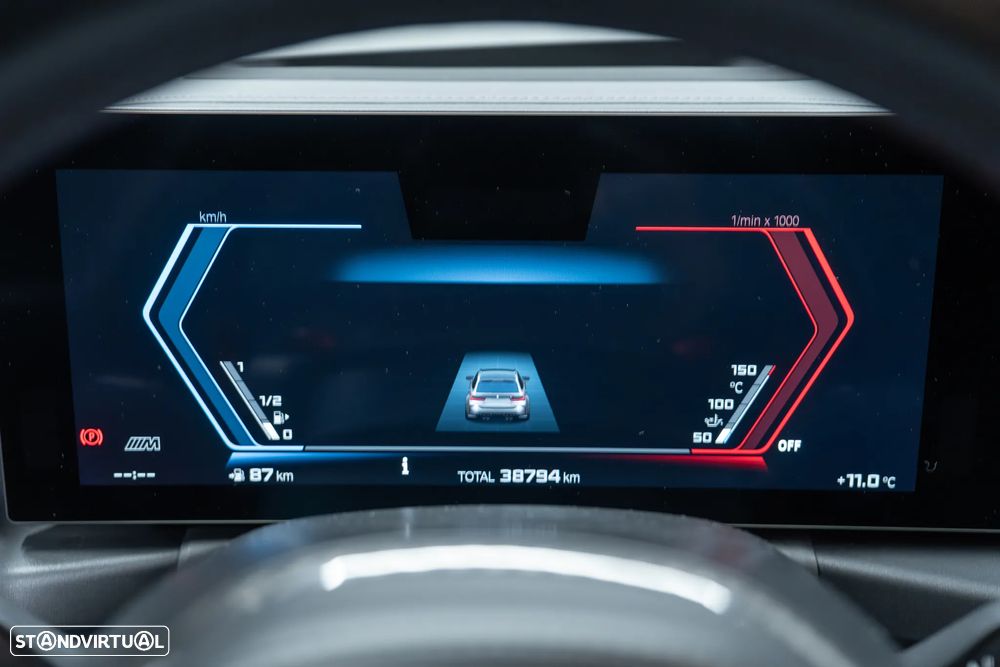 BMW M3 Competition M xDrive - 25