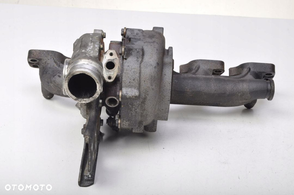 VOLVO S40 C30 V50 2.4 D5 TURBINA TURBO 30751708