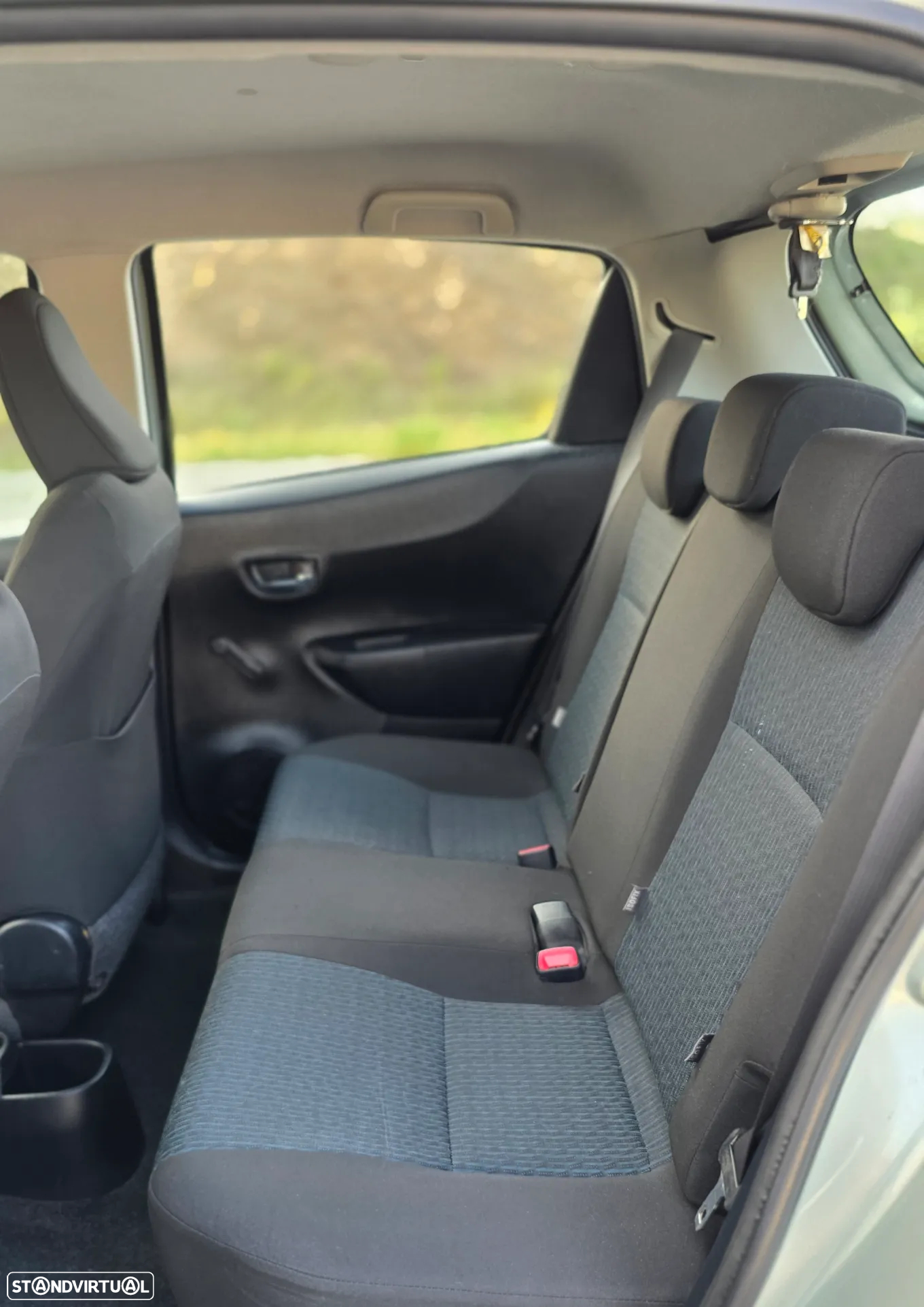 Toyota Yaris 1.4 D-4D Comfort+Navi - 12