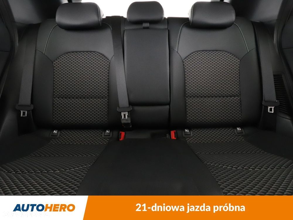 Kia XCeed - 16