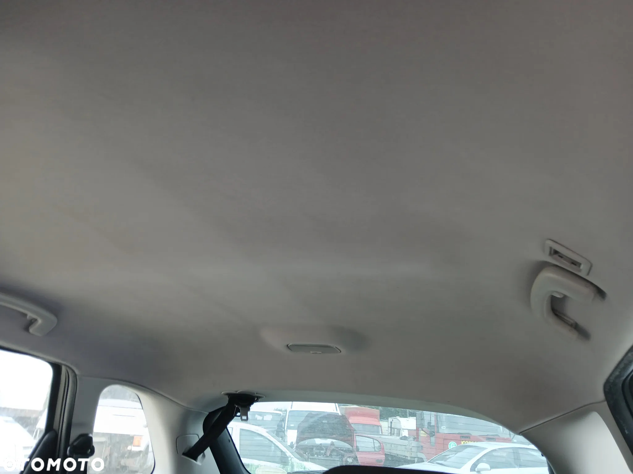 citroen C4 picasso KEBC fotel fotele kanapa deska kokpit podsufitka boczek boczki klamka podłokietnik - 8