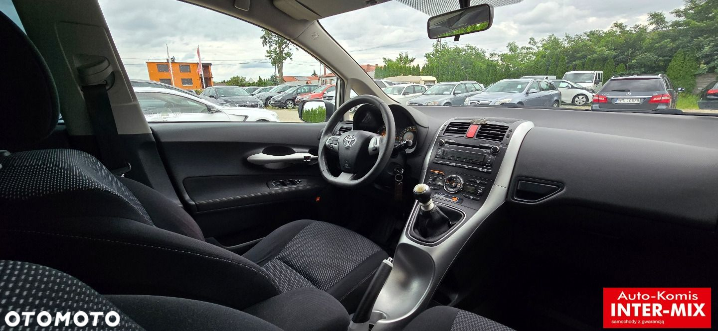 Toyota Auris - 16