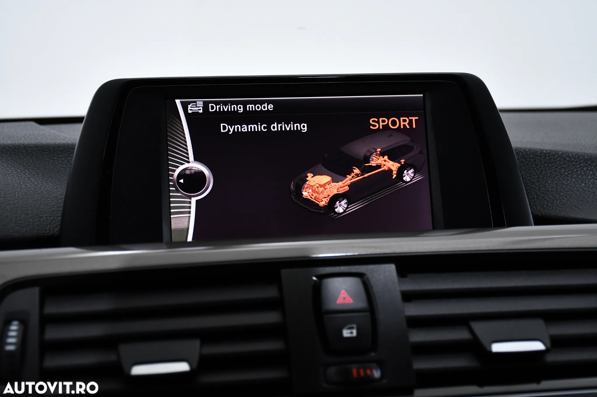 BMW Seria 3 320d Touring xDrive Aut. Modern Line - 27