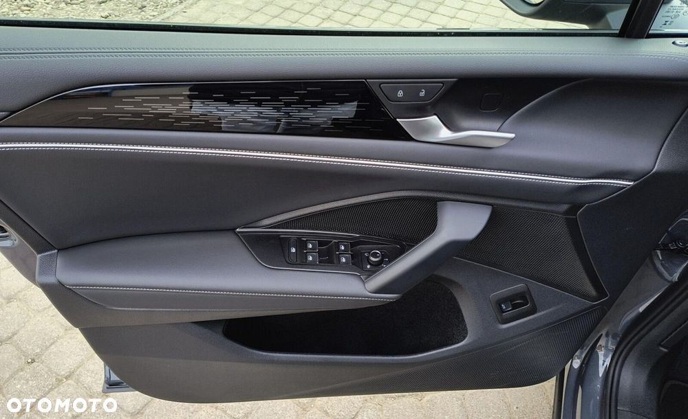 Volkswagen Tiguan - 24