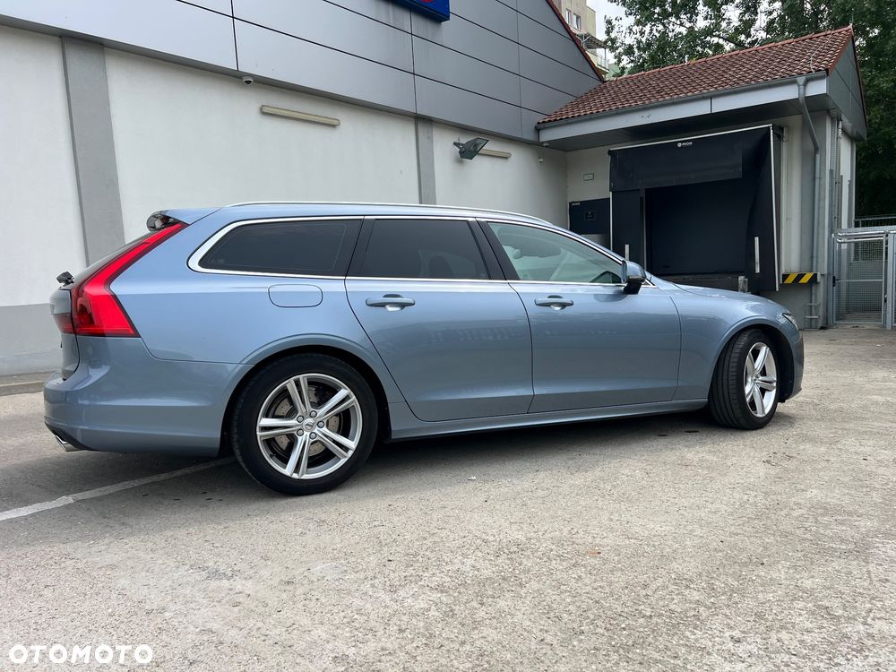 Volvo V90 D4 Momentum Pro - 2