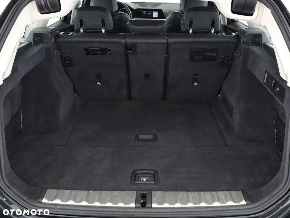 BMW Seria 3 318d Sport Line - 21