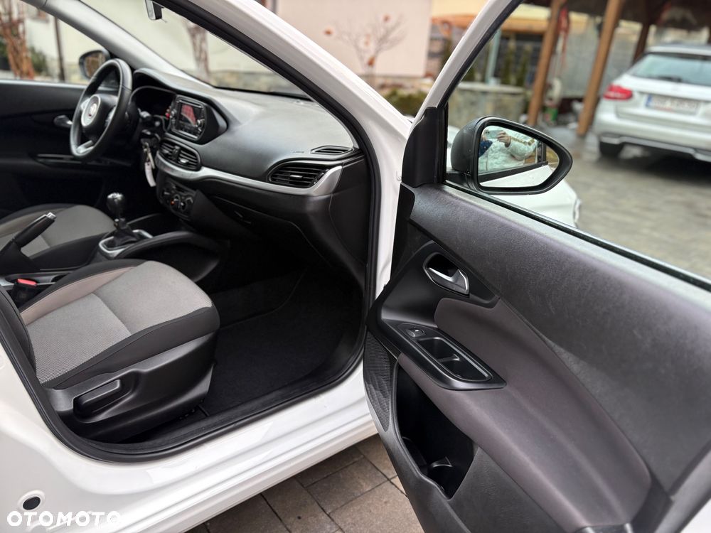 Fiat Tipo 1.4 16V Easy - 9