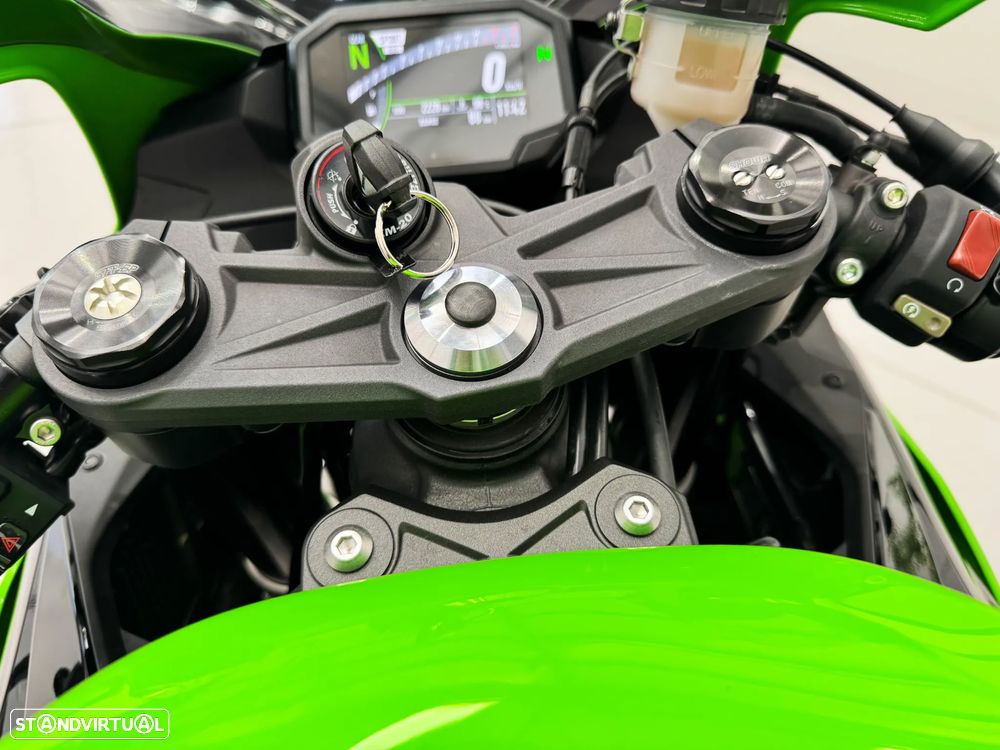 Kawasaki ZX 6R - 16