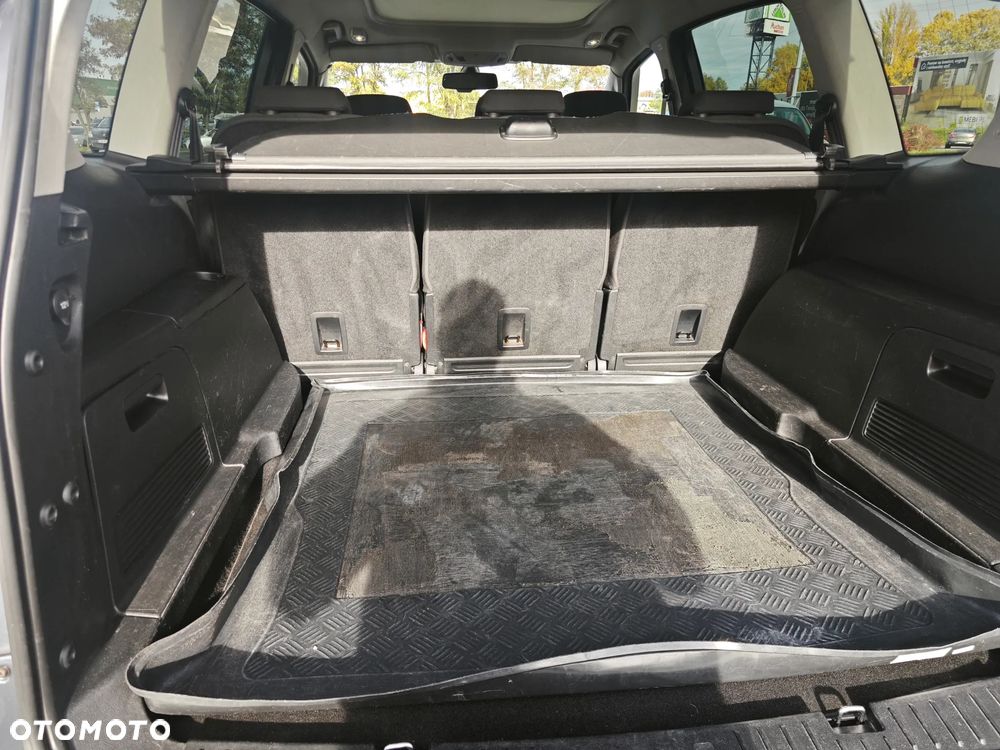 Ford S-Max - 18