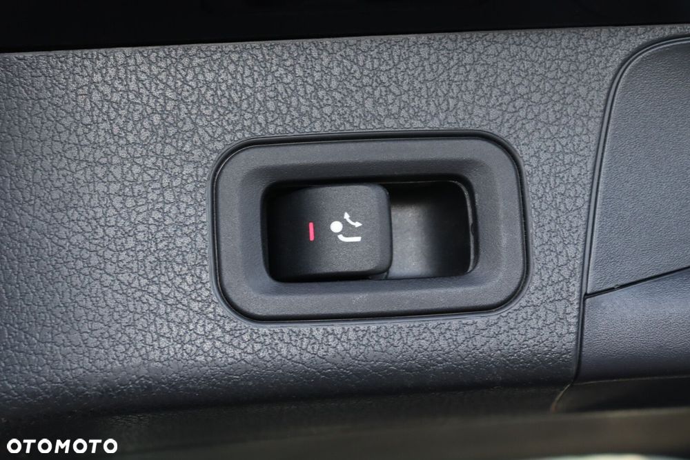 Mercedes-Benz GLB 200 d Progressive 8G-DCT - 26