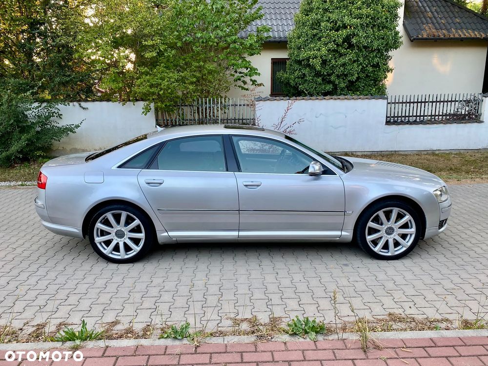 Audi A8 W12 quattro - 12