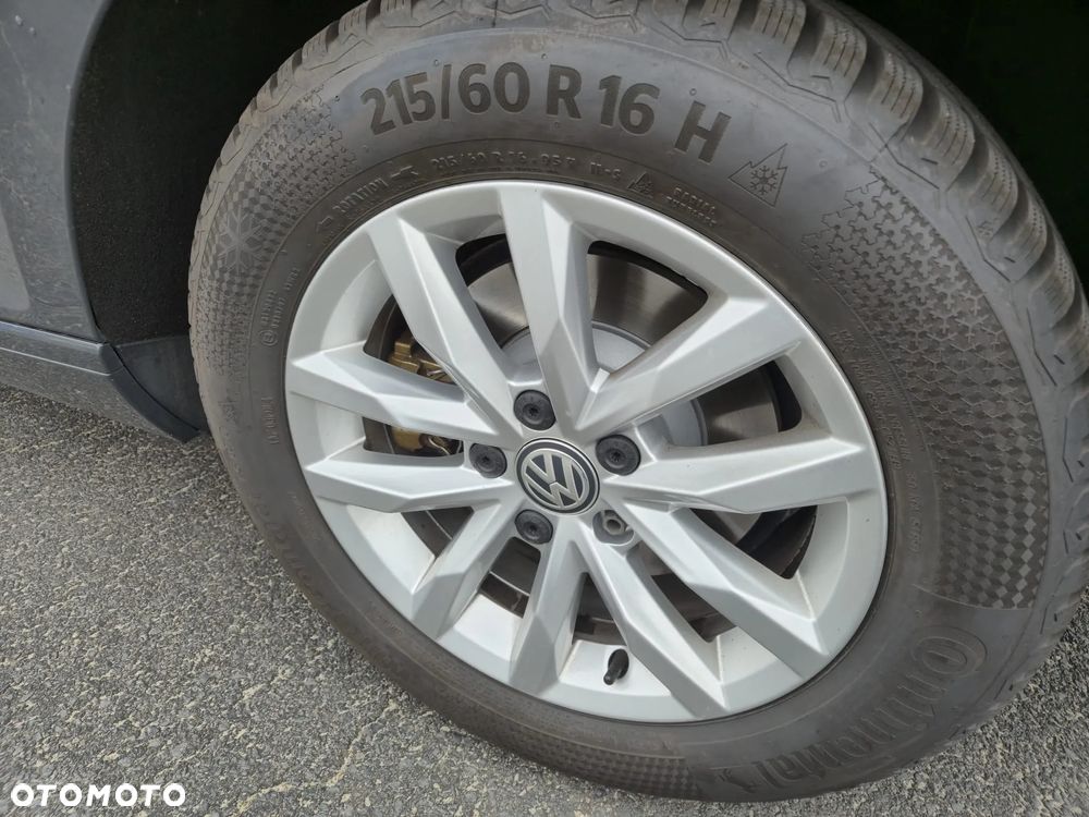 Volkswagen Passat - 8