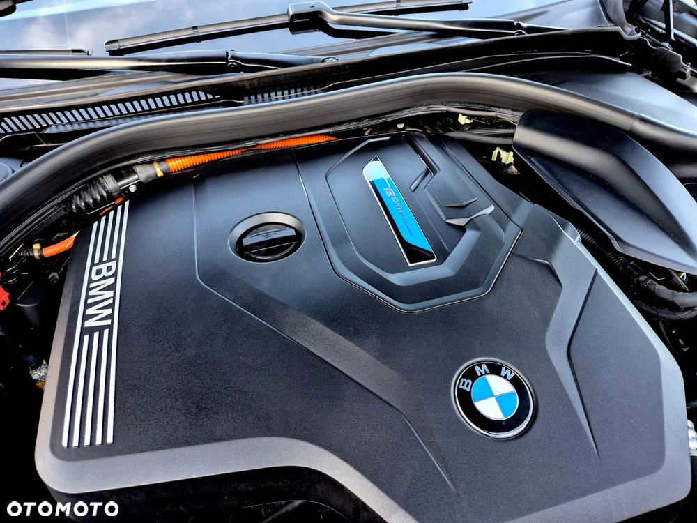 BMW Seria 5 ver-530e-xdrive-phev-m-sport - 32