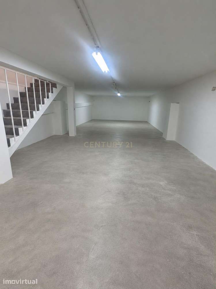 Espaçoso Imóvel Usado no Bonfim, Porto - 540m² - Grande imagem: 5/18