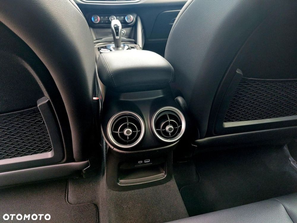 Alfa Romeo Stelvio 2.9 Bi Turbo V6 Quadrifoglio Q4 - 13