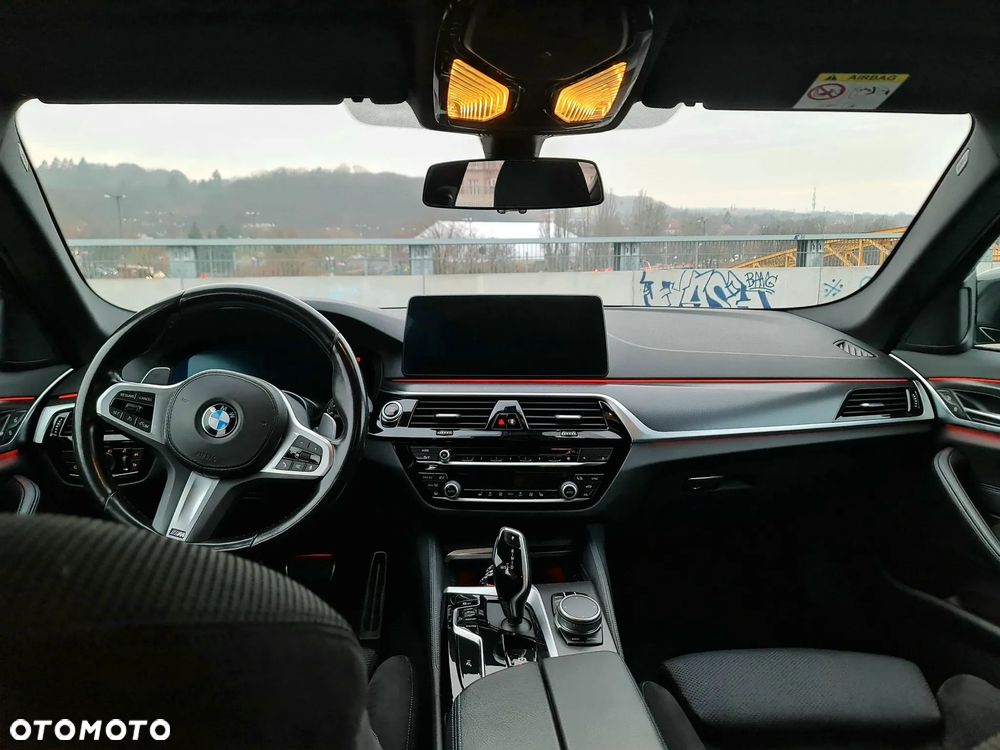 BMW Seria 5 520d xDrive M Sport sport - 15