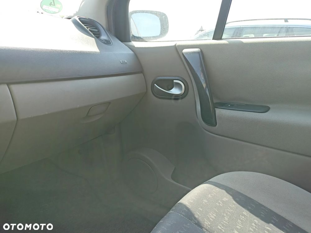 Renault Scenic - 9