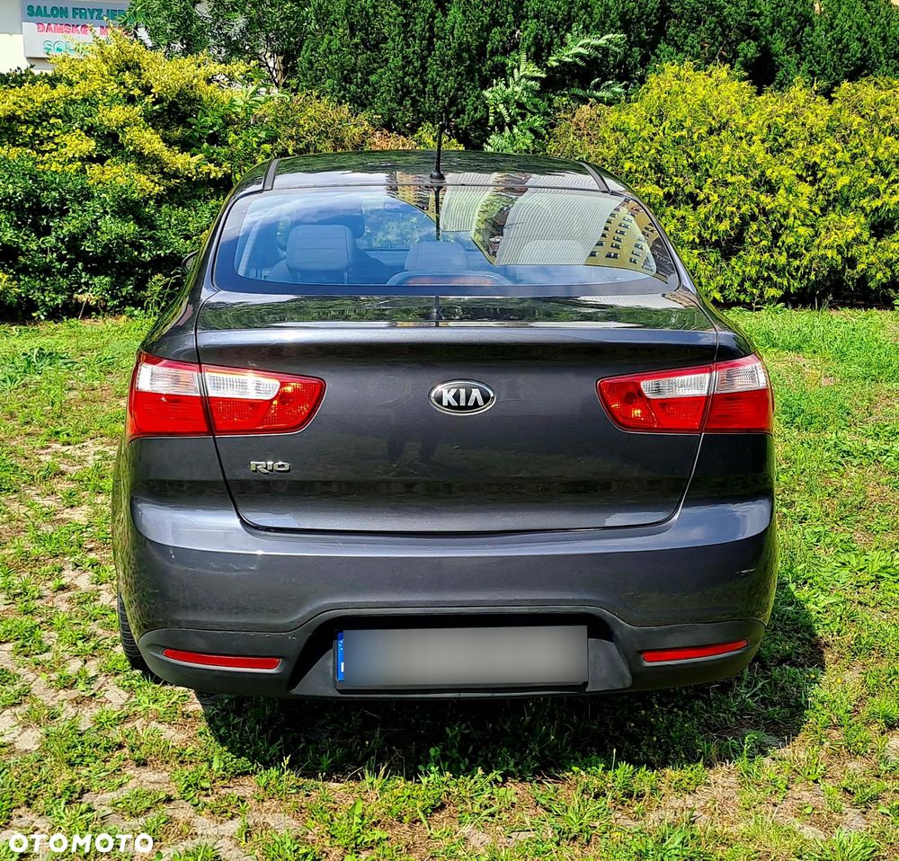 Kia Rio - 6