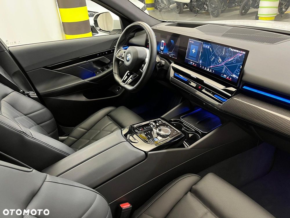 BMW Seria 5 520i mHEV M Sport - 39