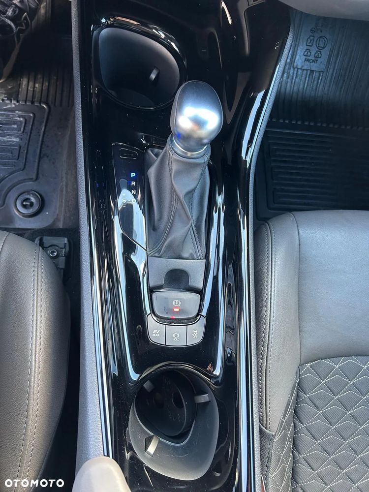 Toyota C-HR 2.0 Hybrid Executive - 37